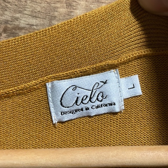 Cielo Gold/Mustard Cardigan - Picture 5 of 9